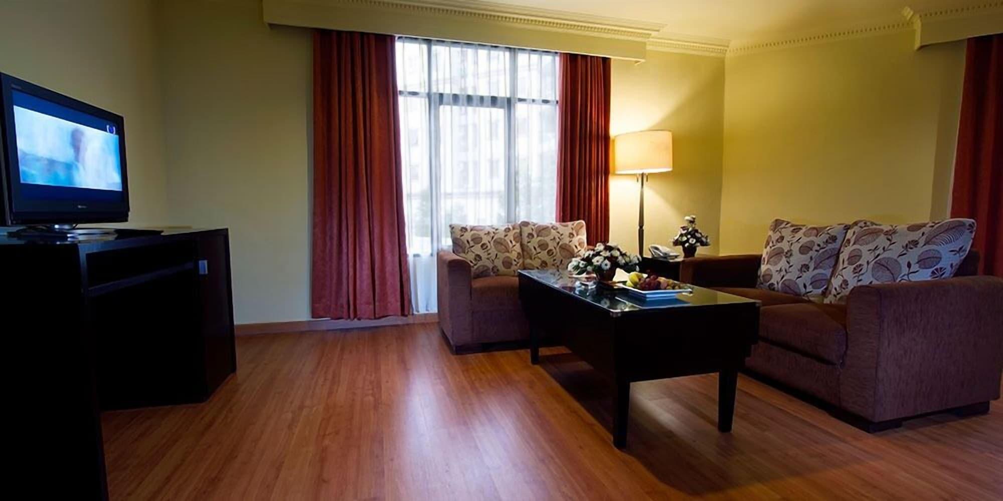 ซารี เอเตอร์ คัมโบติ โฮเทล บันดุง Hotel ภายนอก รูปภาพ
