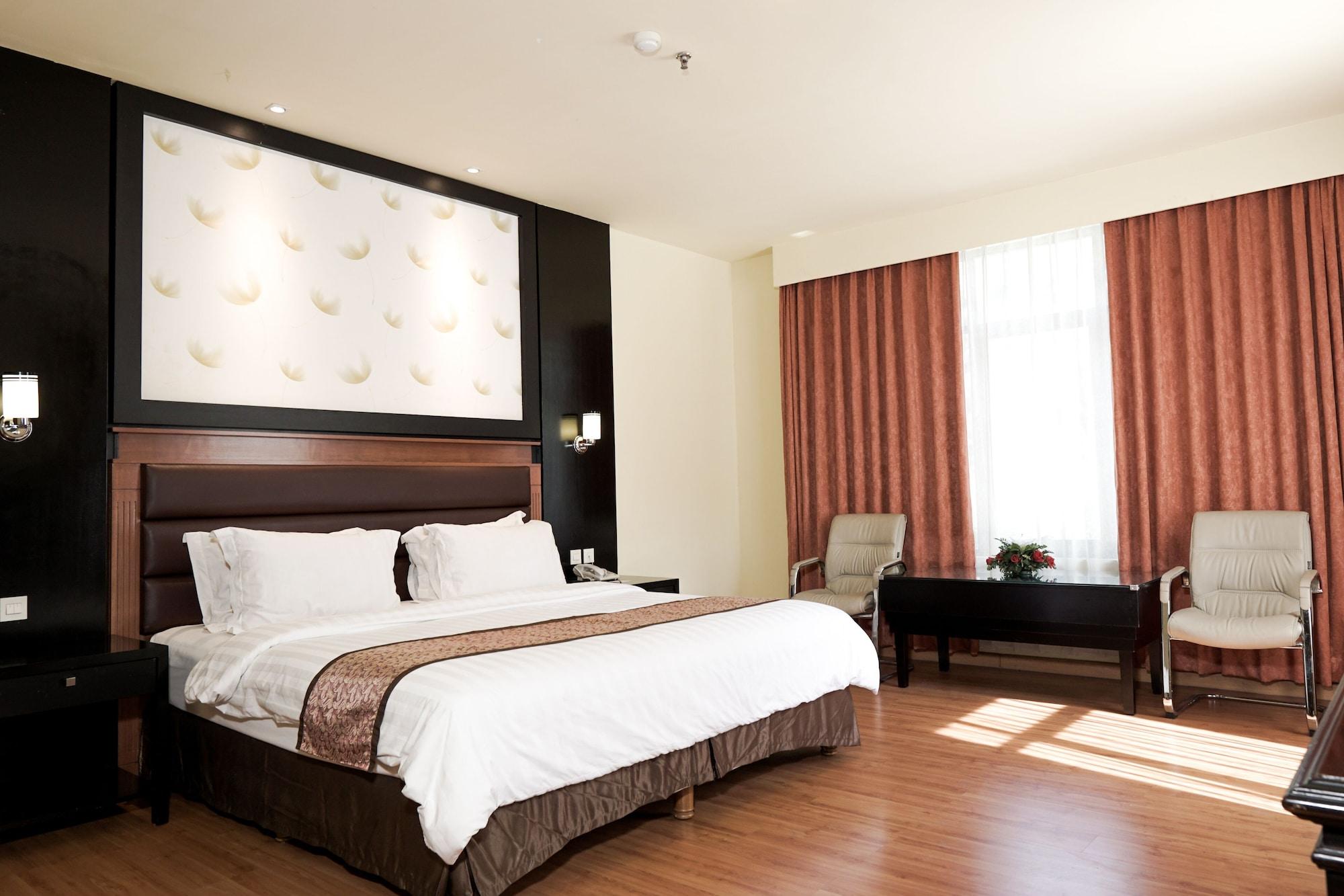 ซารี เอเตอร์ คัมโบติ โฮเทล บันดุง Hotel ภายนอก รูปภาพ