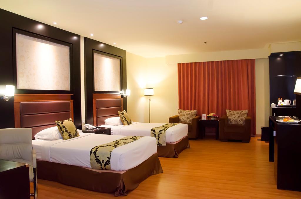 ซารี เอเตอร์ คัมโบติ โฮเทล บันดุง Hotel ภายนอก รูปภาพ