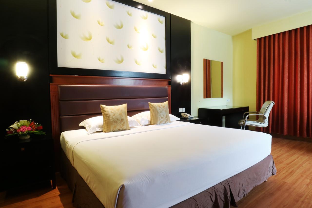 ซารี เอเตอร์ คัมโบติ โฮเทล บันดุง Hotel ภายนอก รูปภาพ