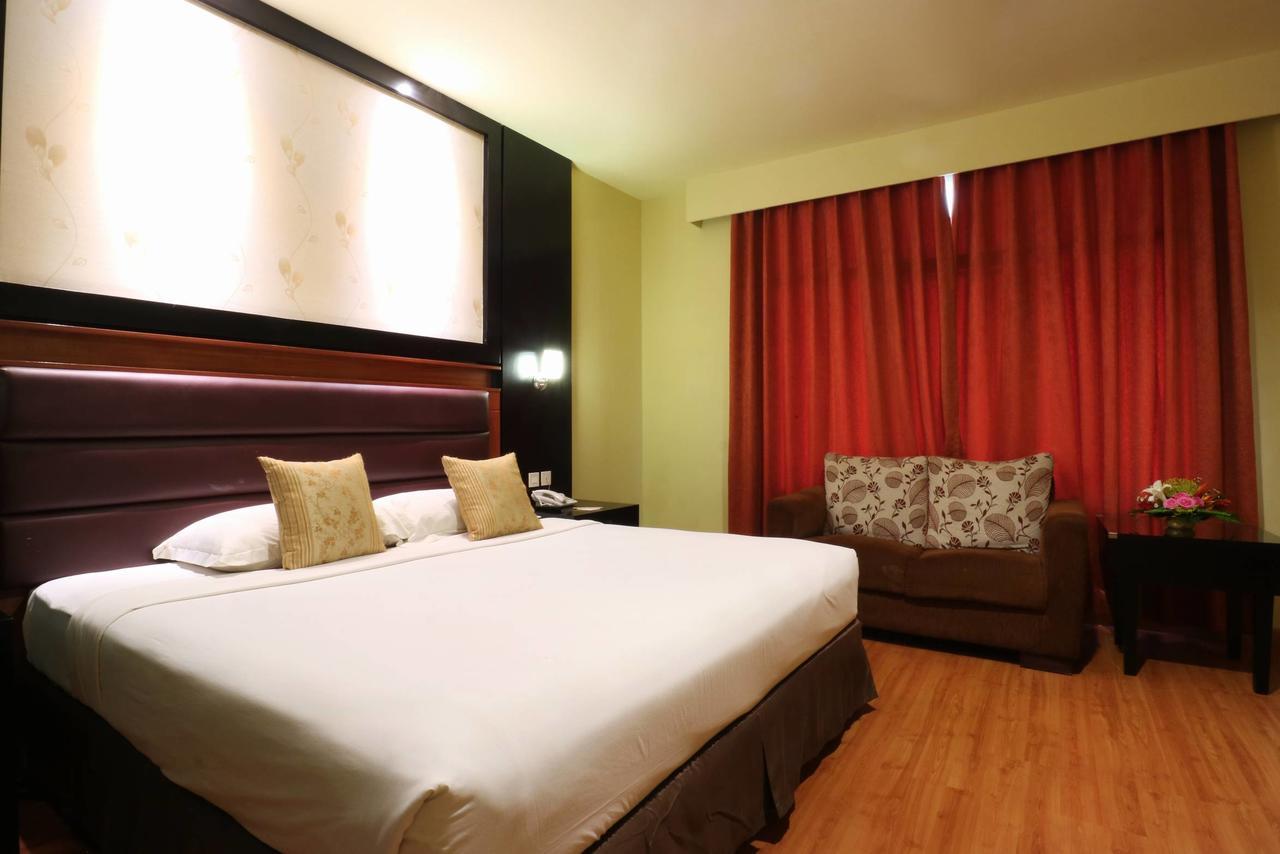 ซารี เอเตอร์ คัมโบติ โฮเทล บันดุง Hotel ภายนอก รูปภาพ