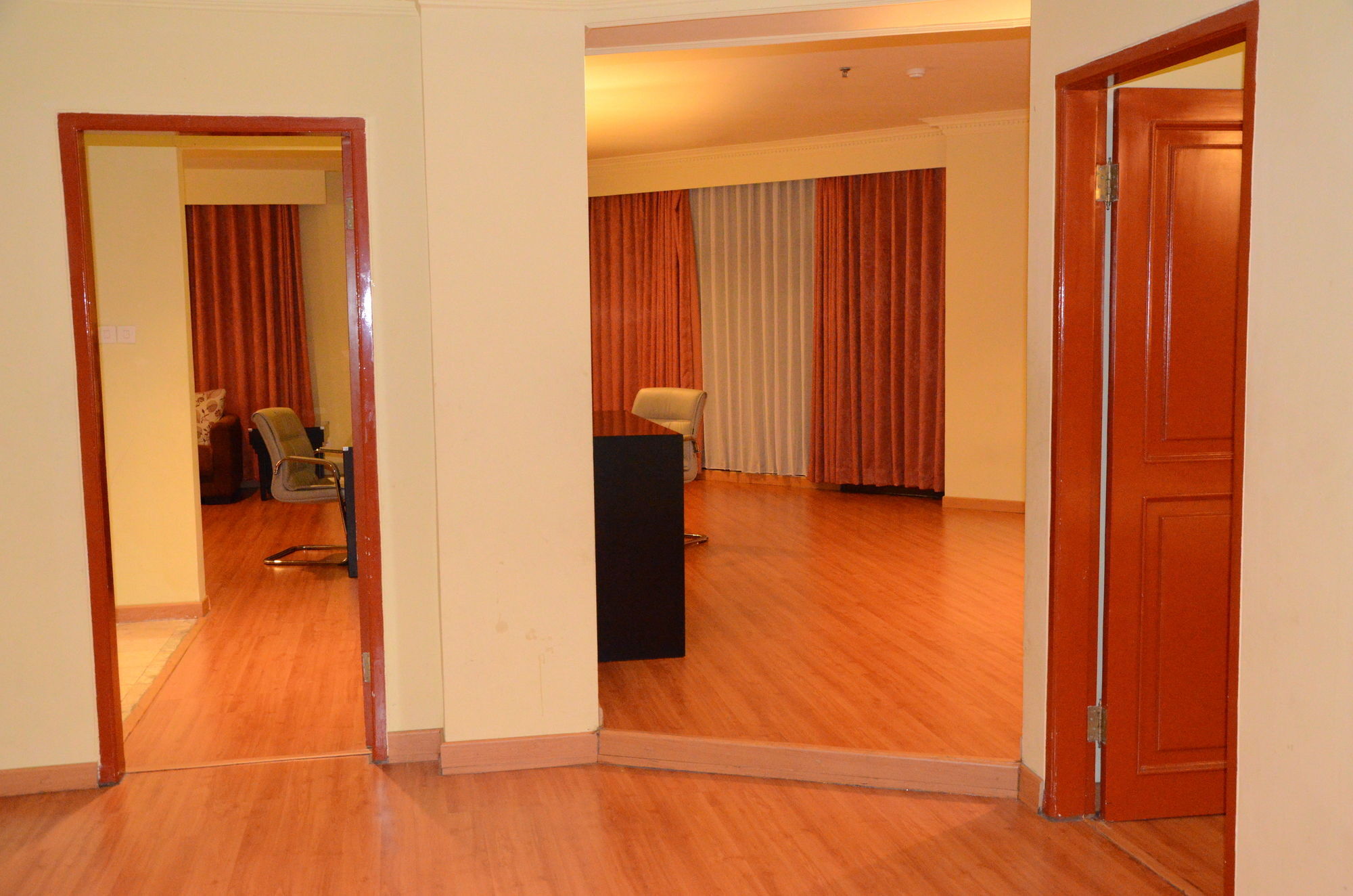 ซารี เอเตอร์ คัมโบติ โฮเทล บันดุง Hotel ภายนอก รูปภาพ